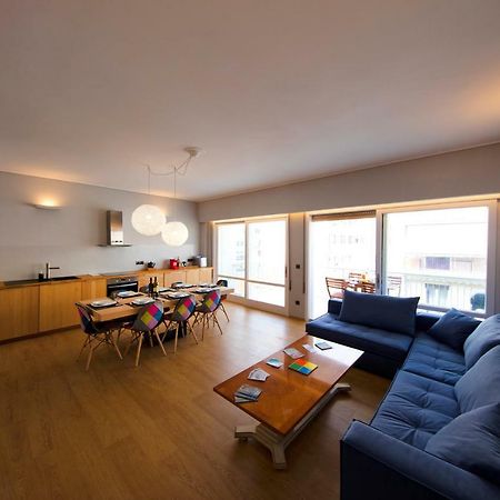 Super Modern Minimal Flat Nr Metro & Arch. Museum Atenas Exterior foto